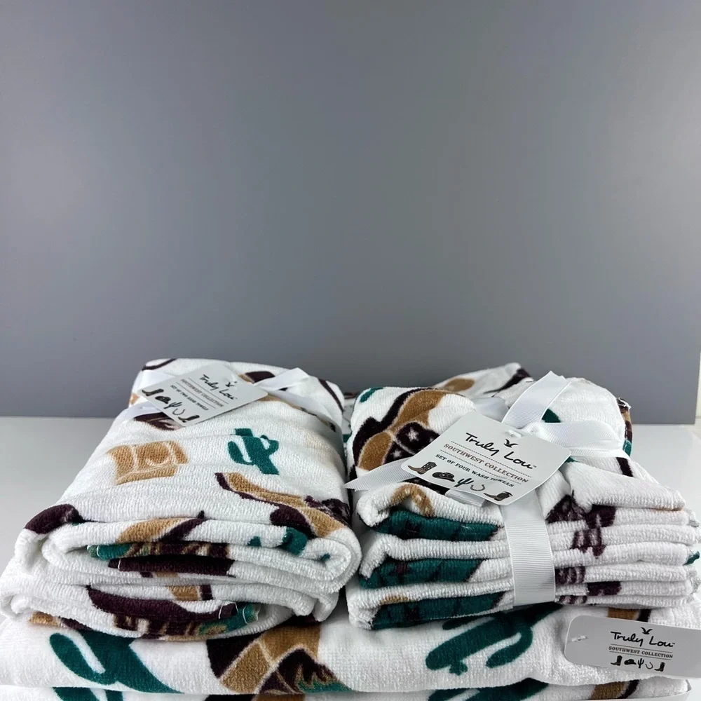 Truly Lou Southwest Collection - 8 Piece Bath Towel Set Cowboy Boots Hat NEW